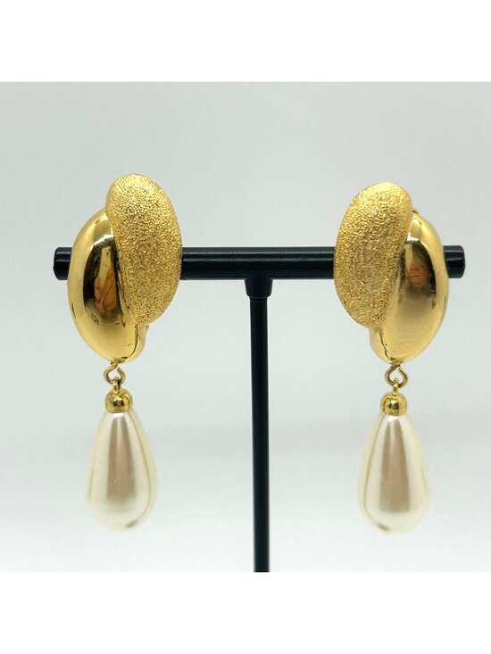 Marvella Jewelry - Vintage Faux Pearl Teardrop Earrings Marvella Gold-Tone Clip-On Elegant Bridal